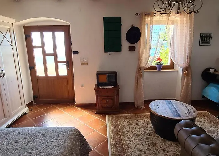 Marella 特罗吉尔