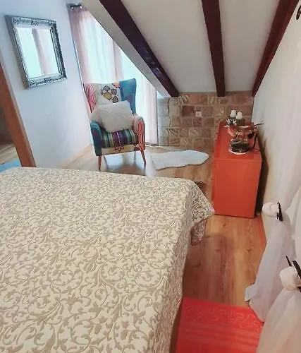 Marella * 特罗吉尔